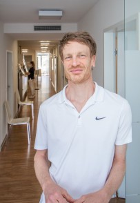 Dr. med. Stefan Plüquett